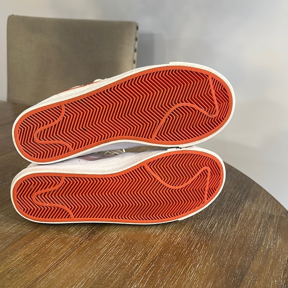 Nike White and Orange Athletic Shoes - Picture 6 of 6